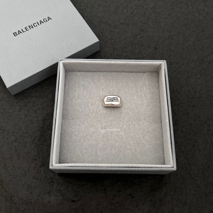 Balenciaga BB Ring