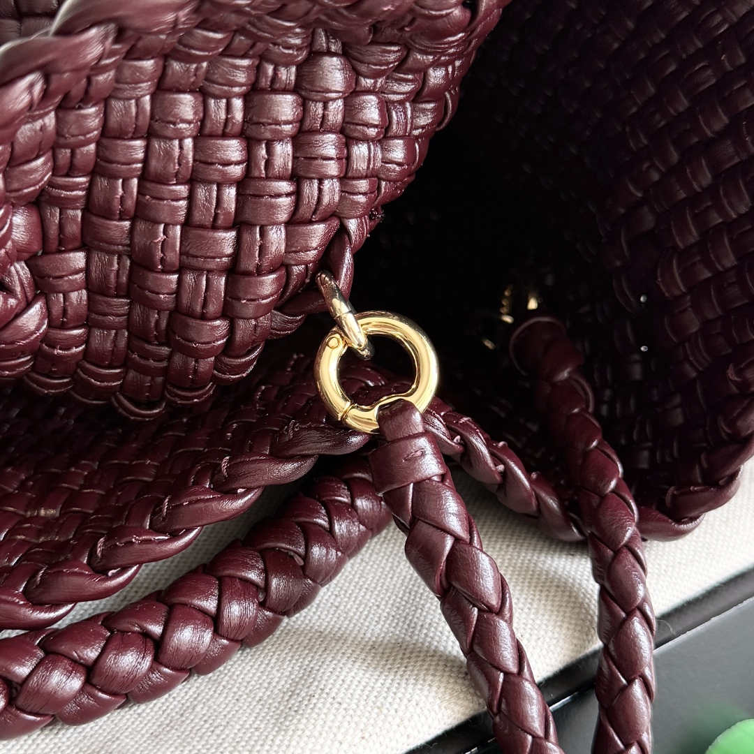 Bottega Veneta TOSCA woven handbag 776755