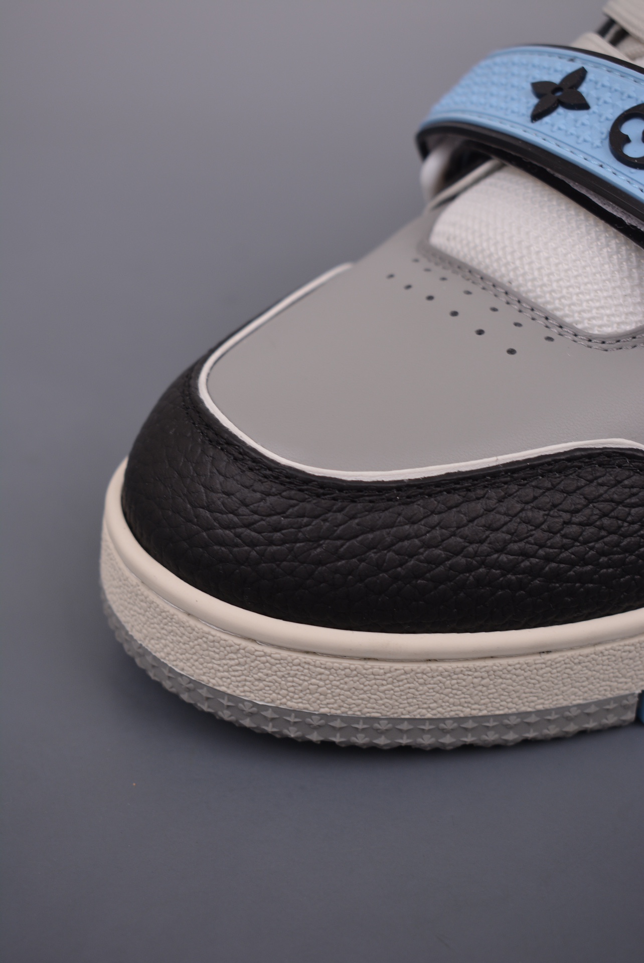 Louis Vuitton Trainer Sneaker Low Black Gray Blue 1AC50W