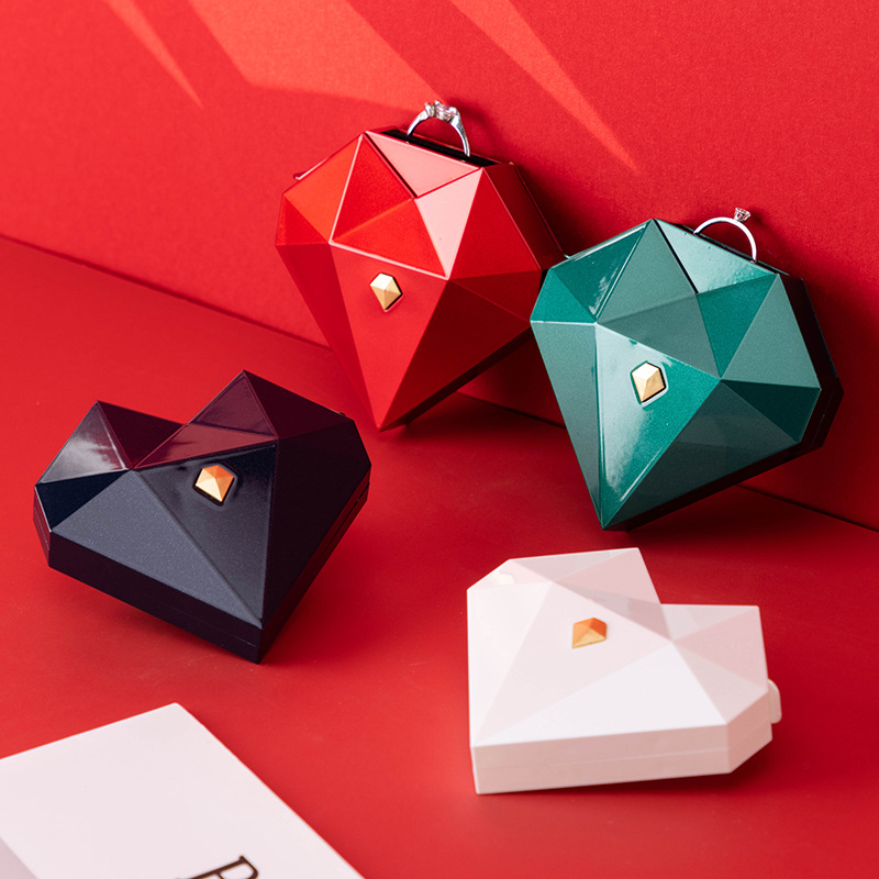 ❤️💍Elegant Heart Shaped Ring Box ♀️♀️(For Your Favorite Woman)