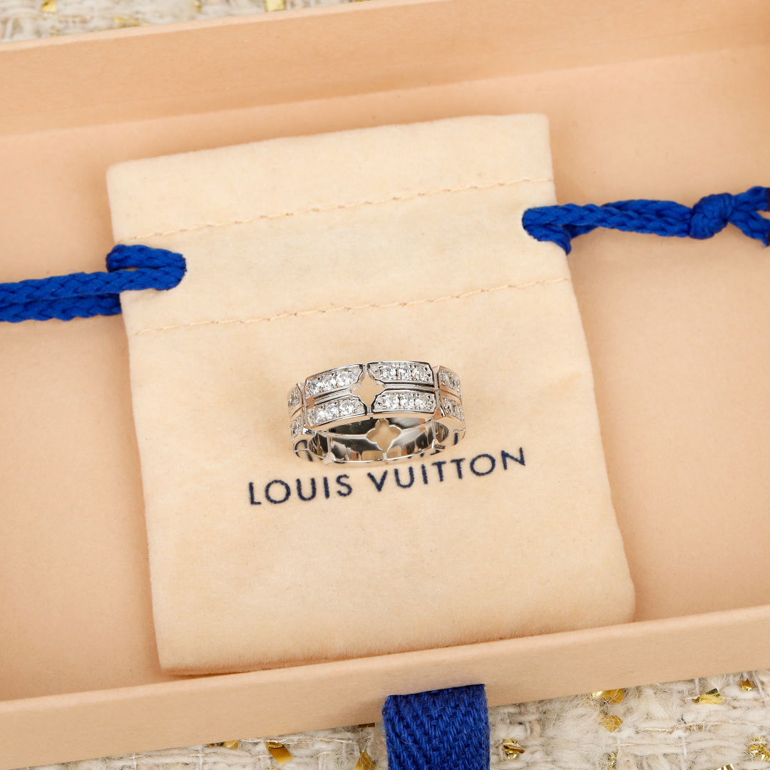 Louis Vuitton Tumbler Ring