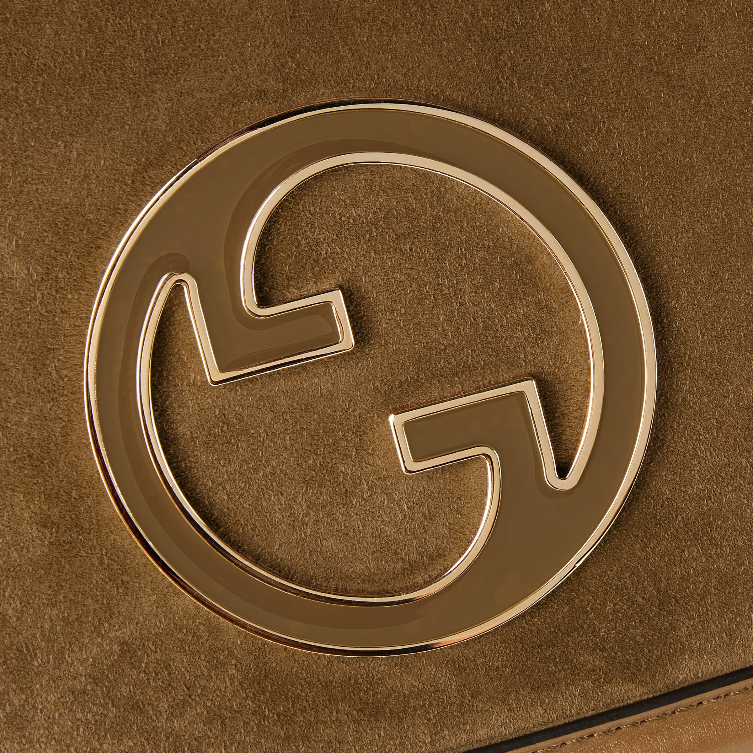 Gucci Blondie Medium Shoulder Bag 815715CAAAU2808