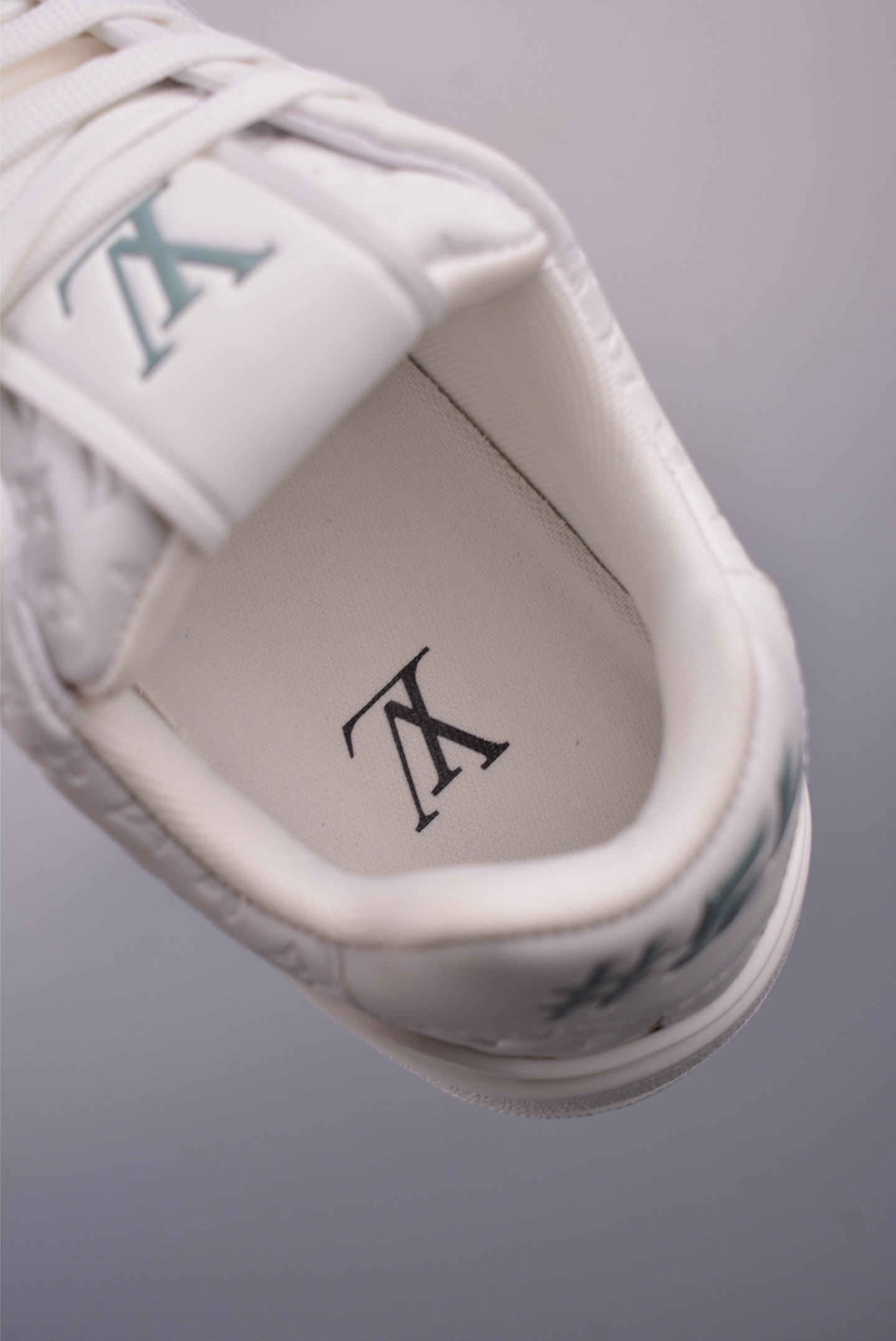 Louis Vuitton Trainer Sneaker Low White 3D Print