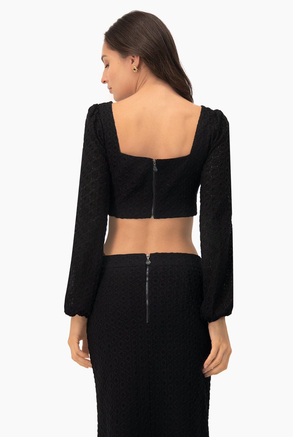 Blusa corta con escote cuadrado