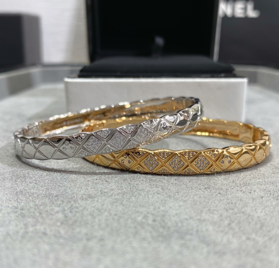 Chanel carved wide diamond bracelet