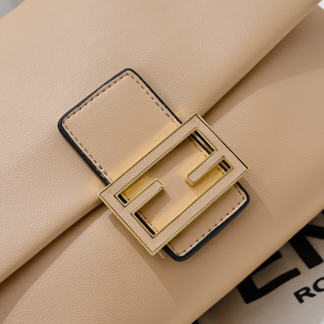 Fendi Mamma Baguette Handbag 83015B108