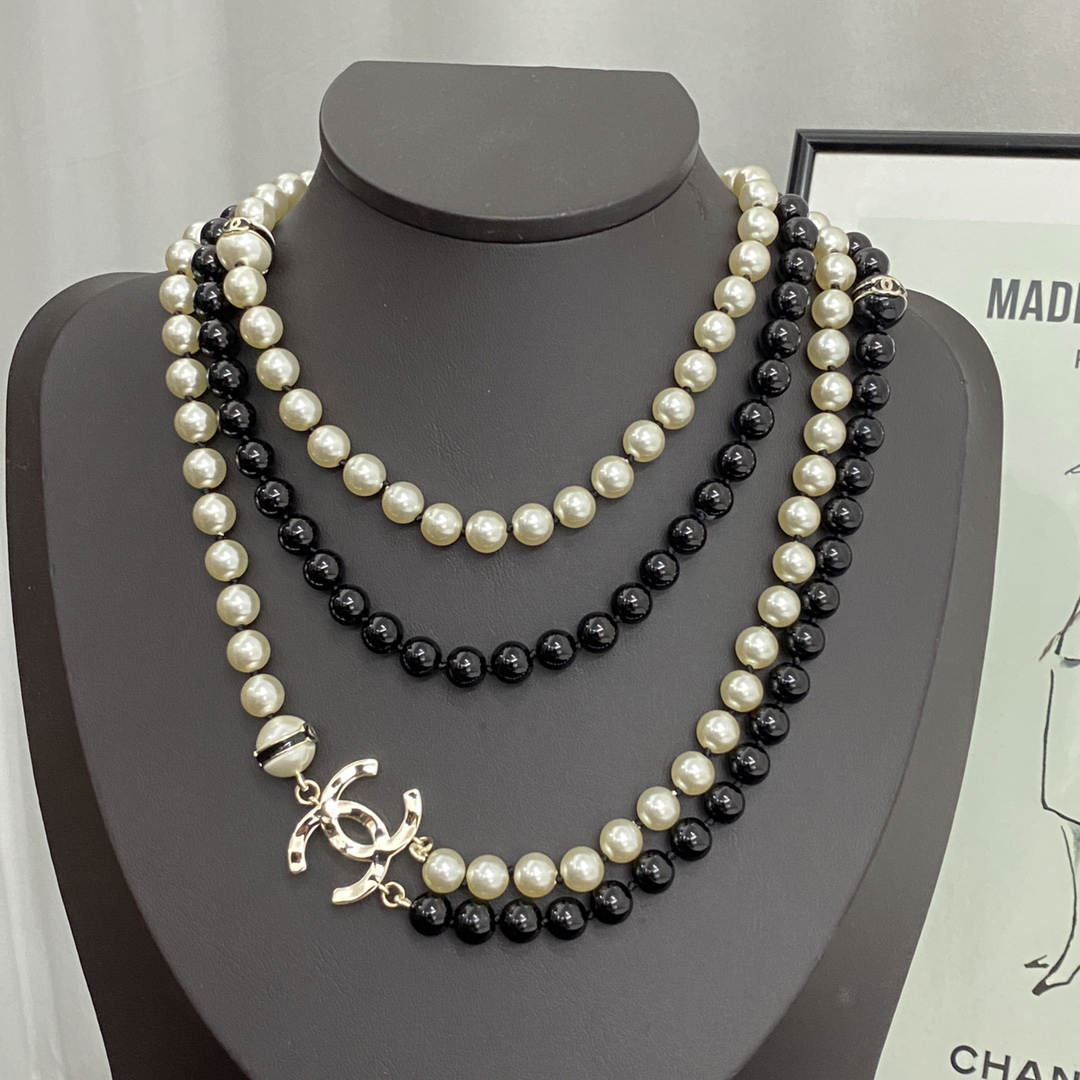 Chanel Black and White Half-Color Pearl Double Necklace