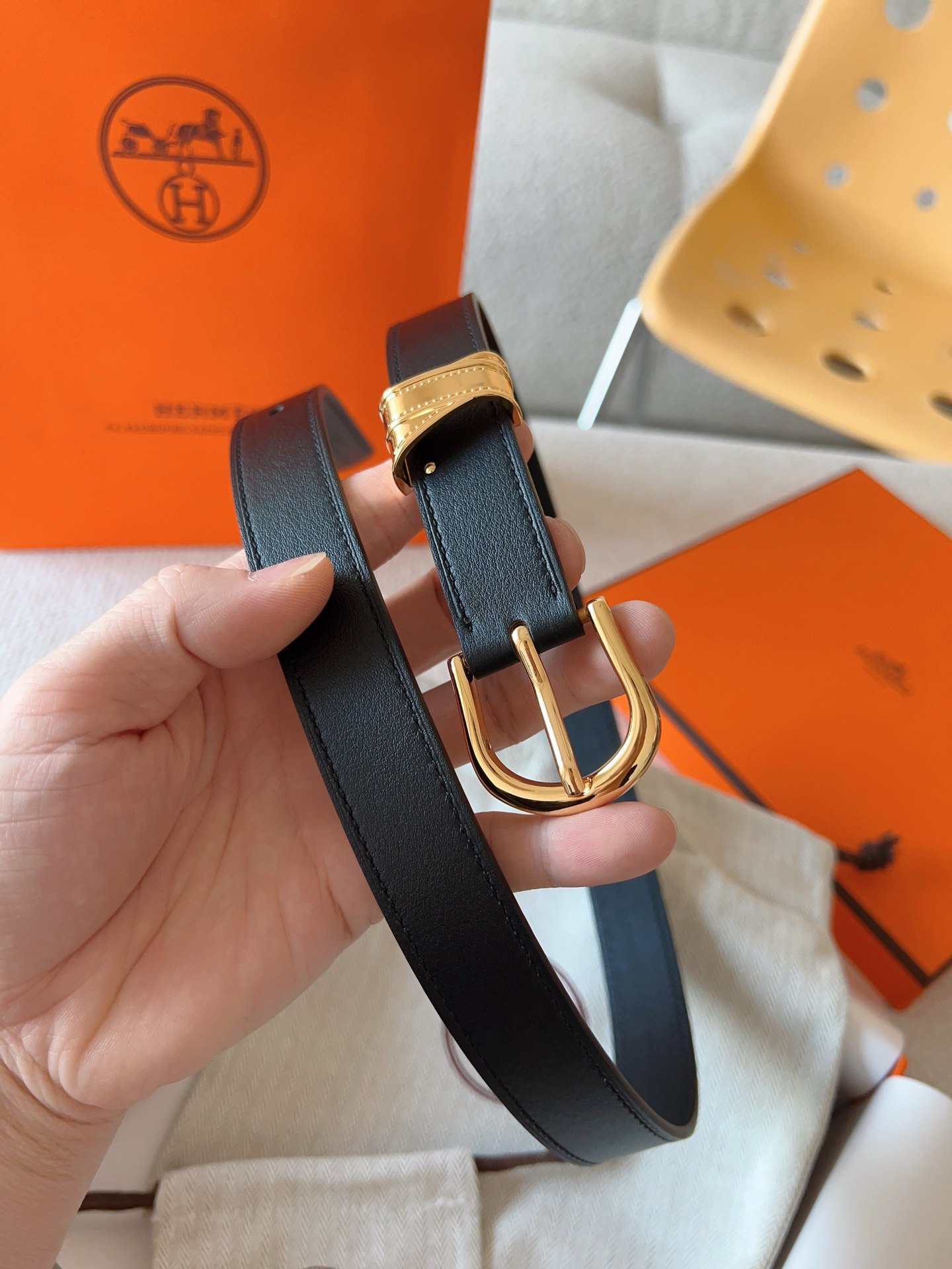 Hermès Women's Calfskin Double-Sided Pin Buckle Belt 2.4cm Width