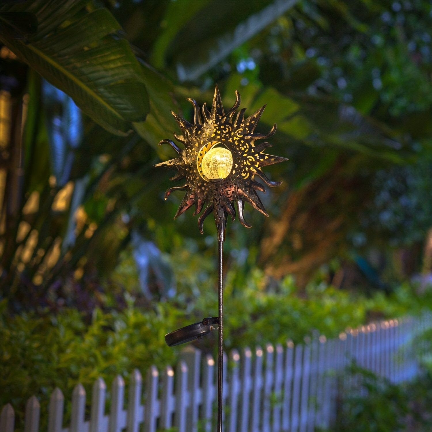 Gorgeous Sun-Shaped Solar Lights: Illuminate Your Garden with Waterproof LED Stake Lights!
