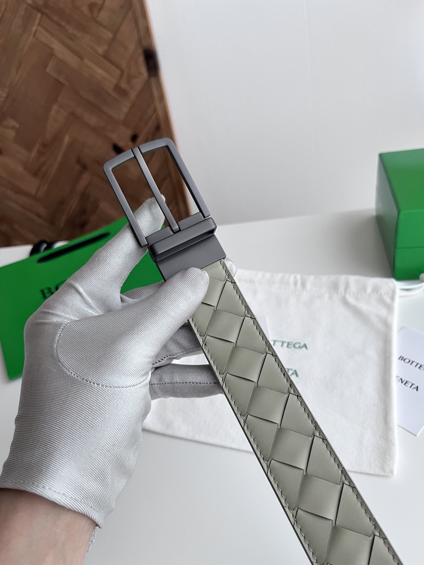 Bottega Veneta intreccio woven cowhide double-sided waistband with a width of 3.5cm