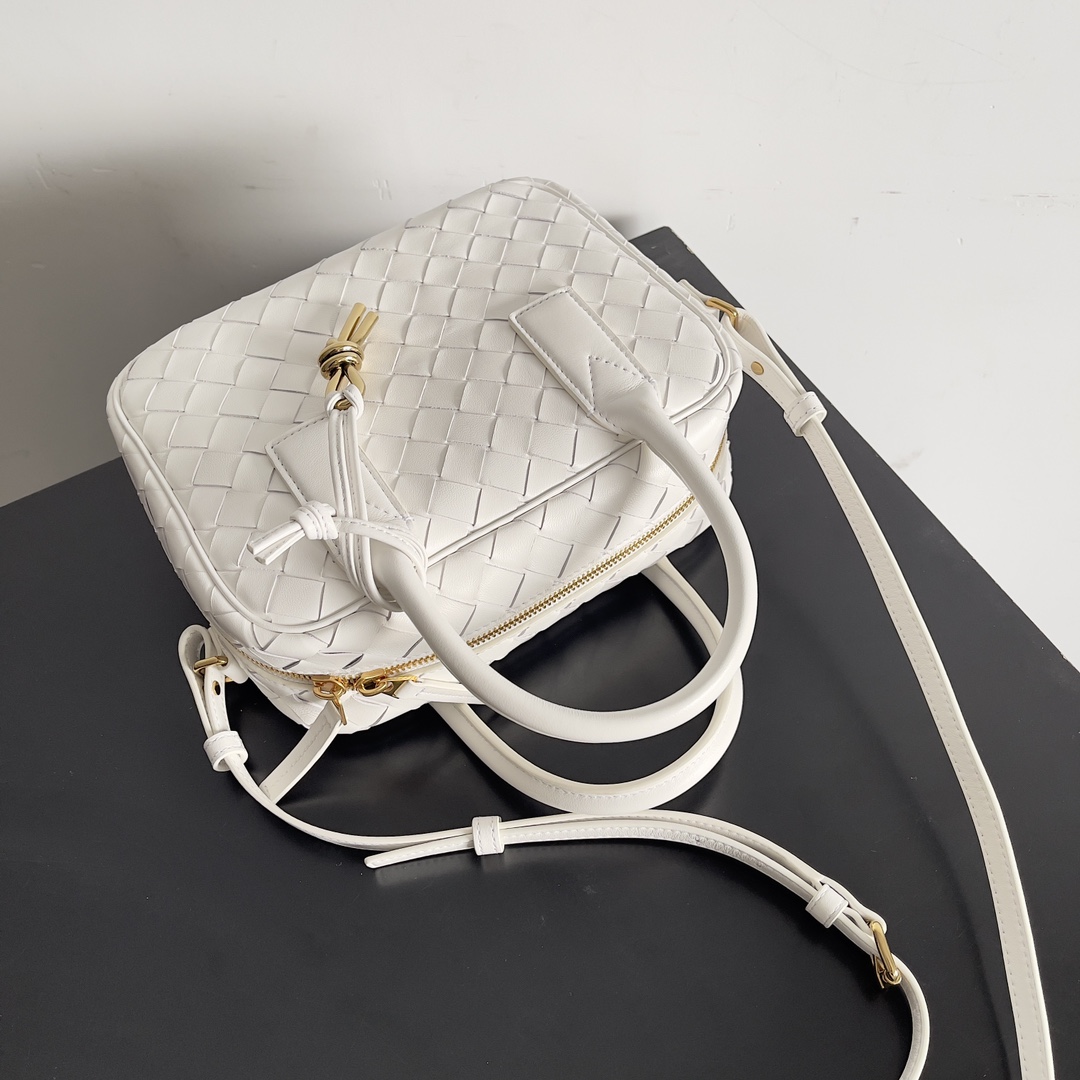 Bottega Veneta 2024 Spring Get Away Small Square Bag 776736