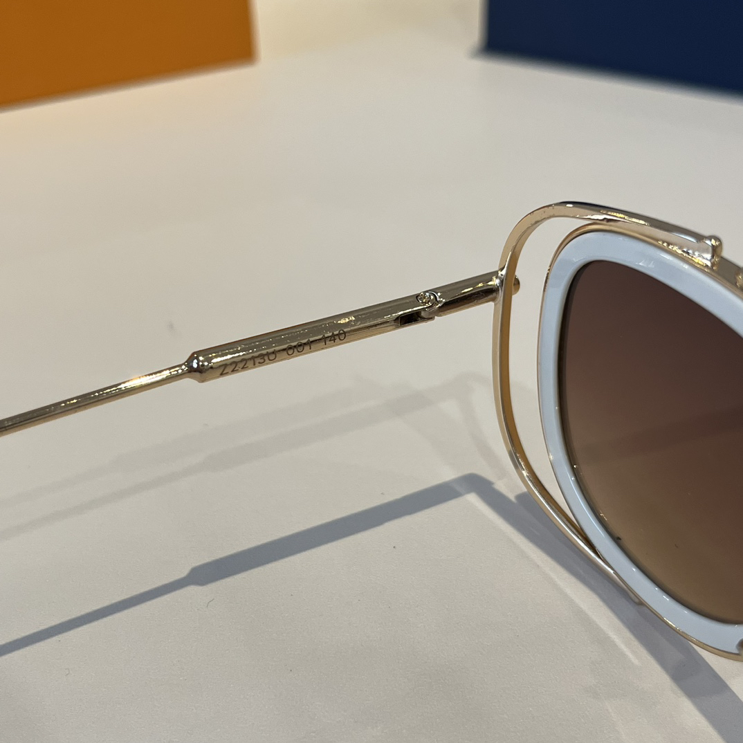 Louis Vuitton round-frame sunglasses