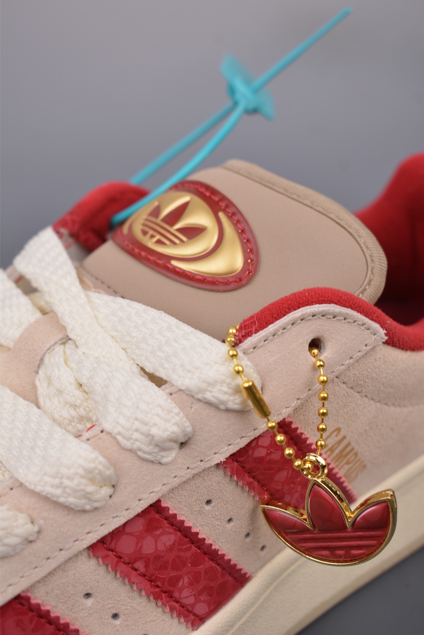 Adidas Originals Campus 00s Beige, White and Red JR0093