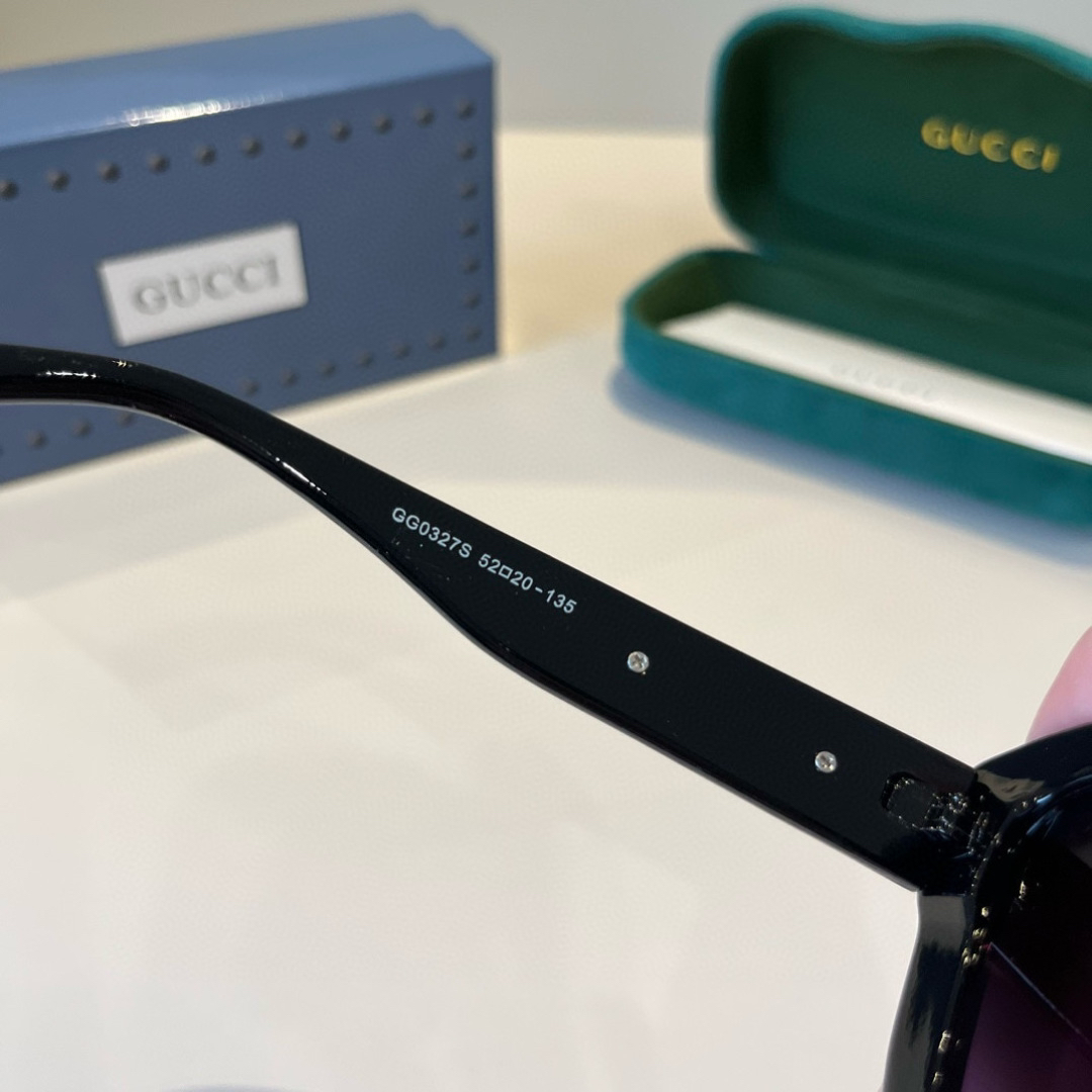 Gucci Round Frame Sunglasses