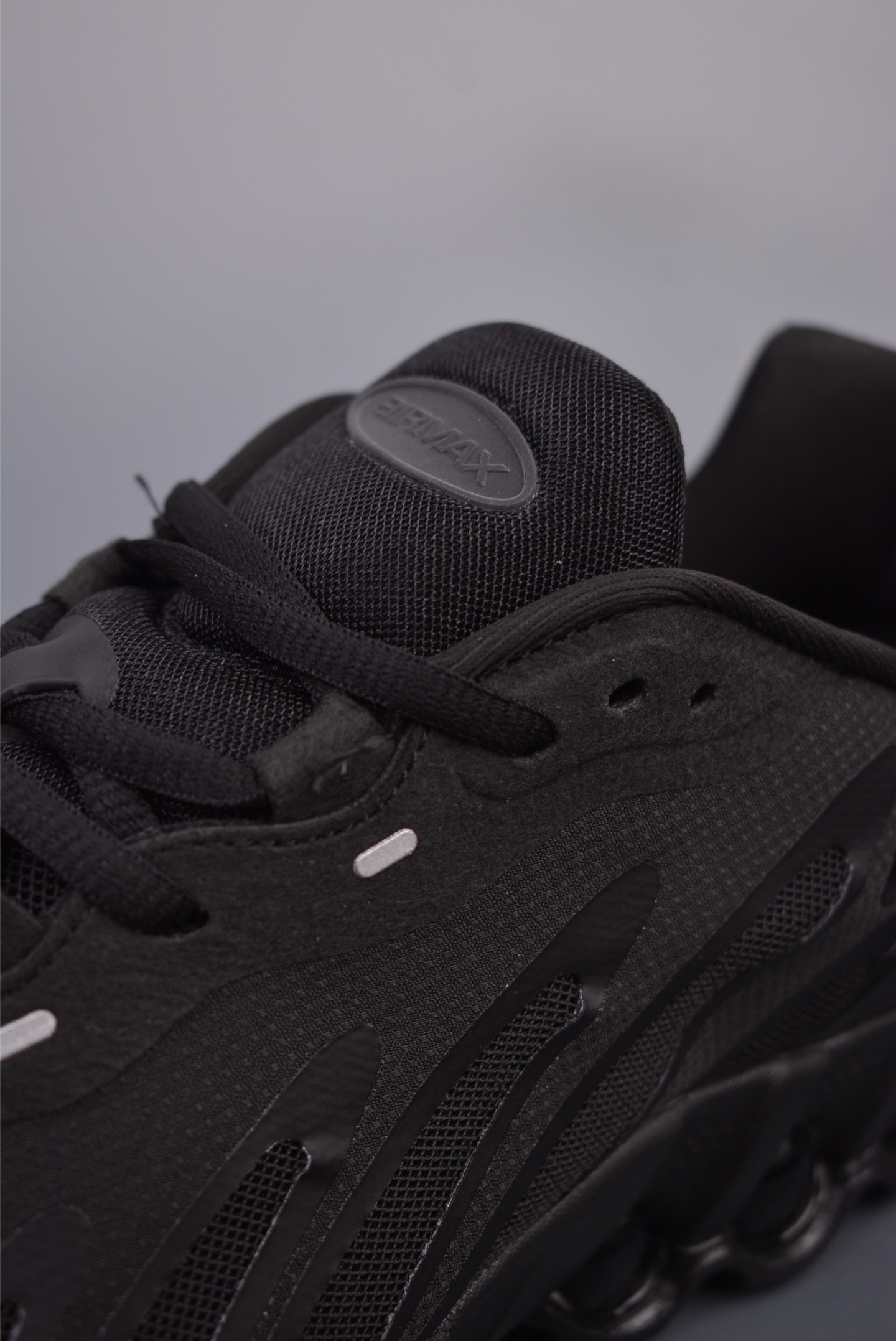 Nike Air Max DN8 Triple Black FQ7860-008