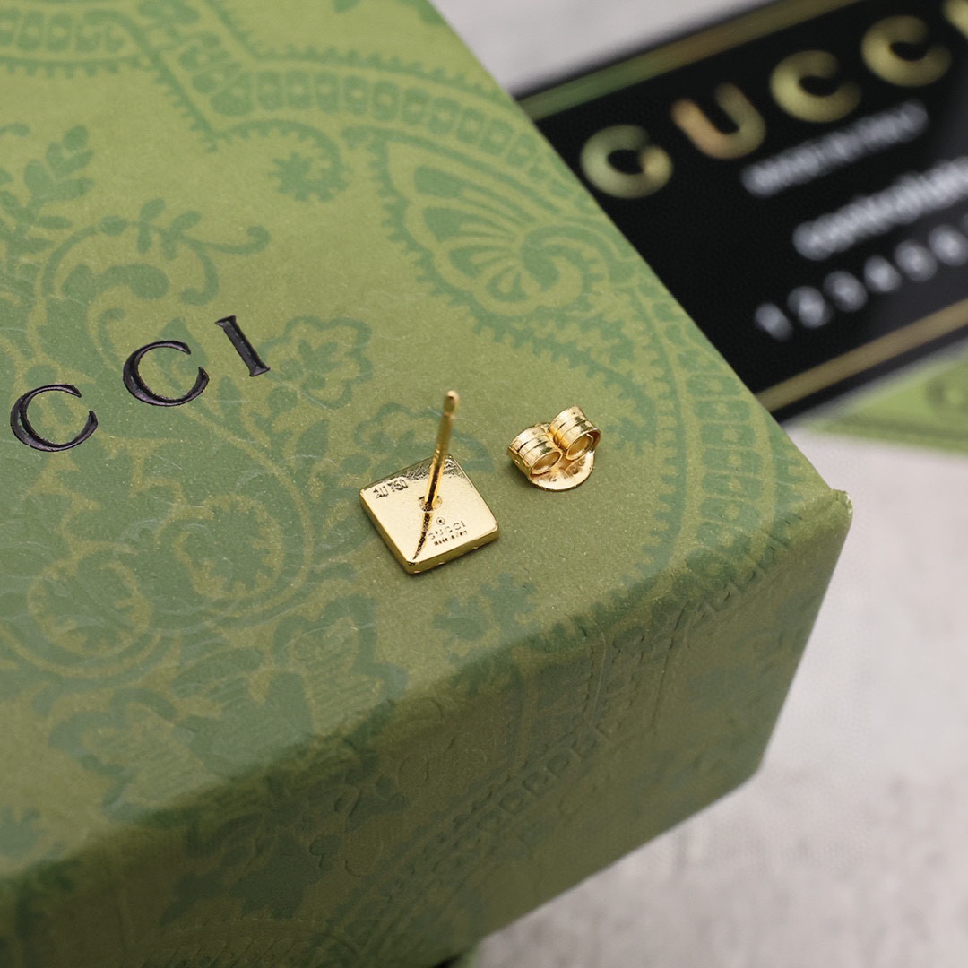 GUCCi five-pointed star earrings