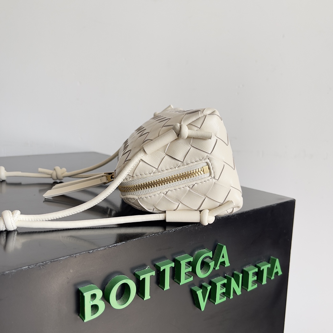 Bottega Veneta Concert Pouch Mini Bag 794258