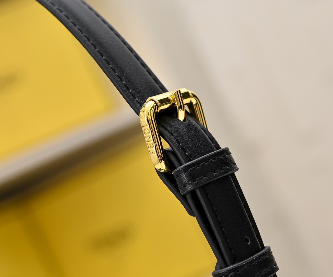 FENDI ekaboo Soft medium handbag 8801