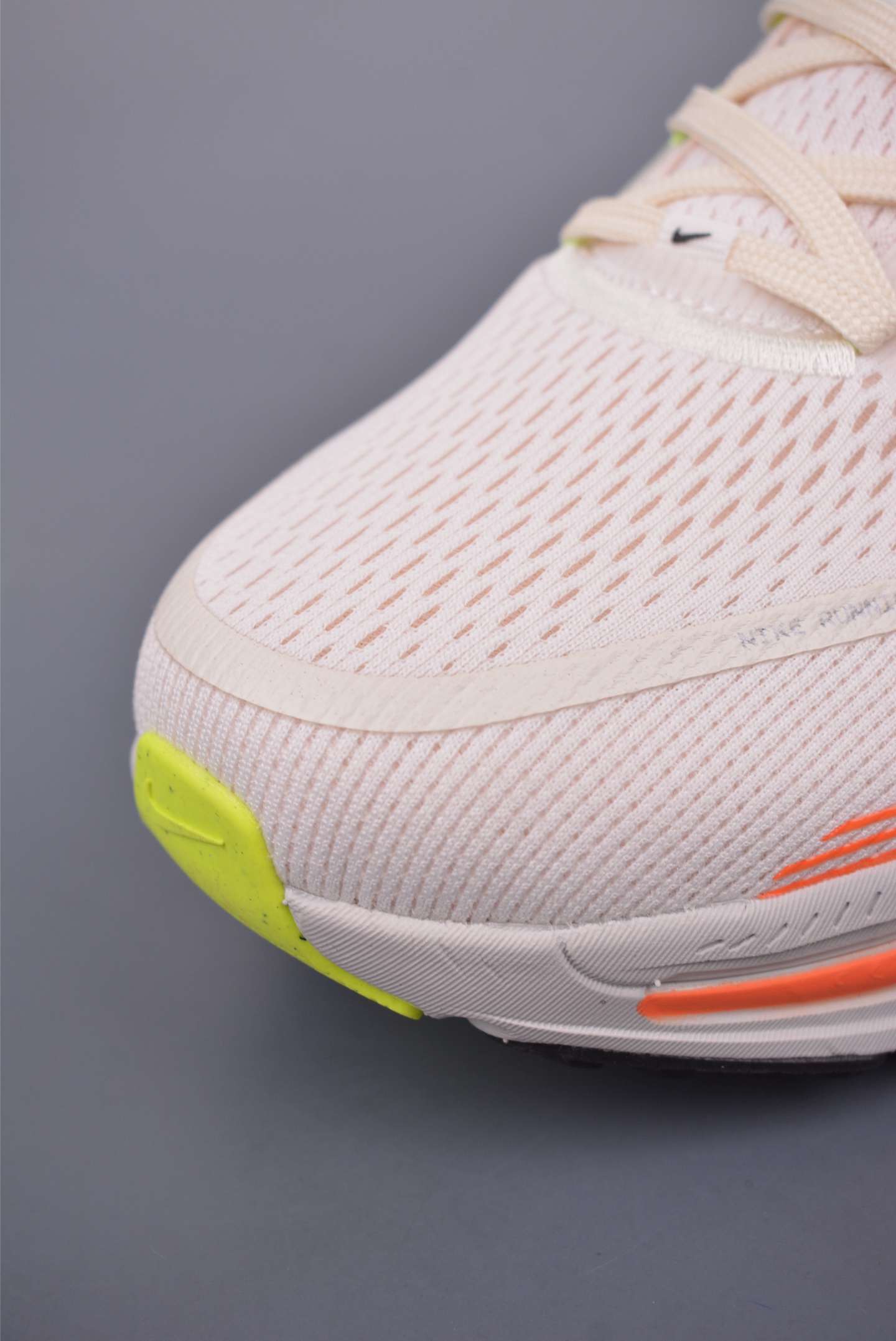 Nike Vomero 18 ZoomX running shoes off-white fluorescent yellow HQ2157-003