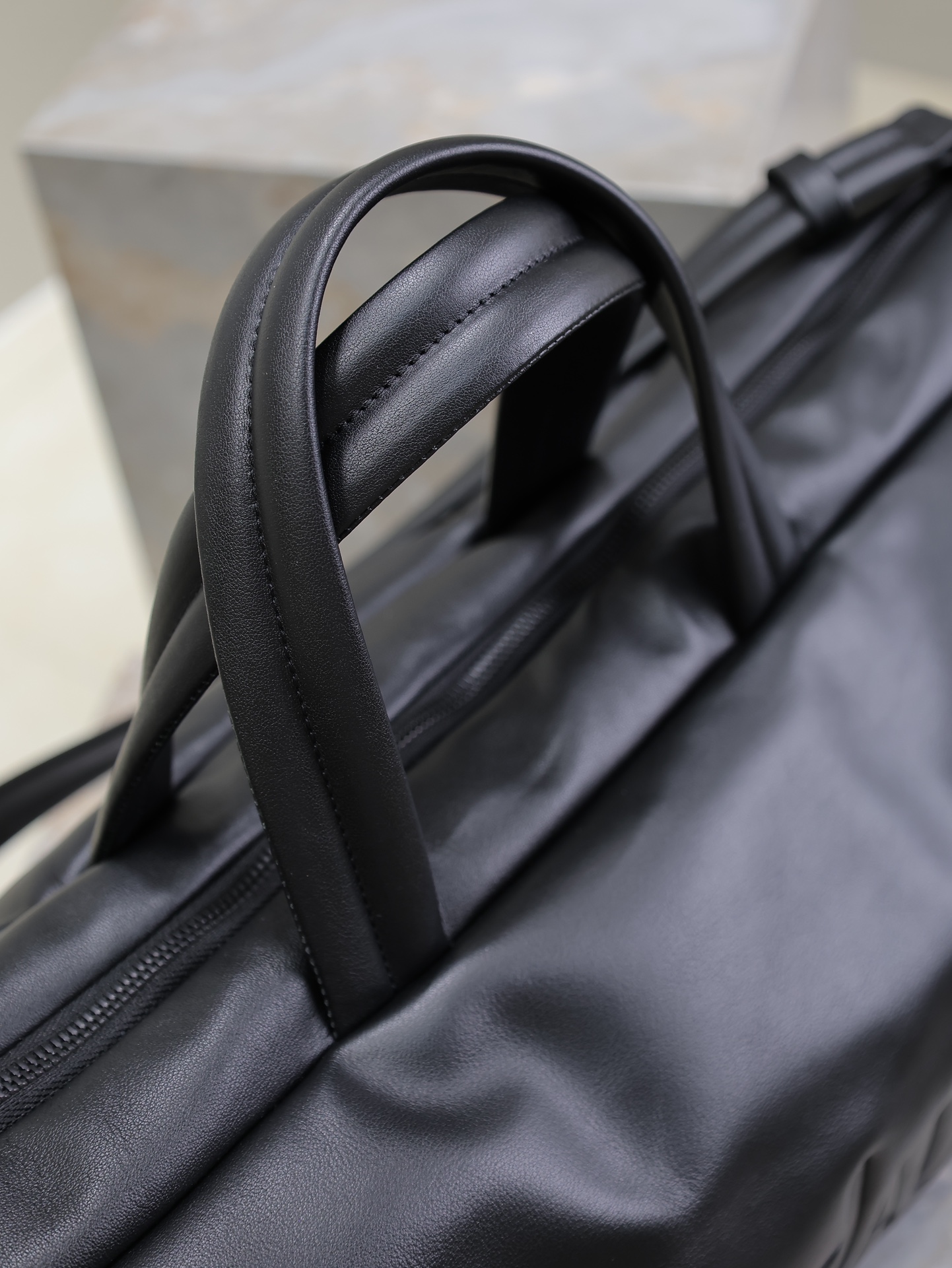 Yves Saint Laurent Travel Bag 797640