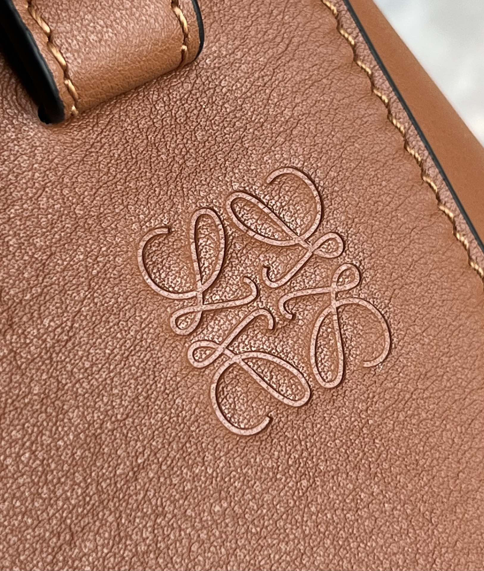Loewe Hammo bag 0216