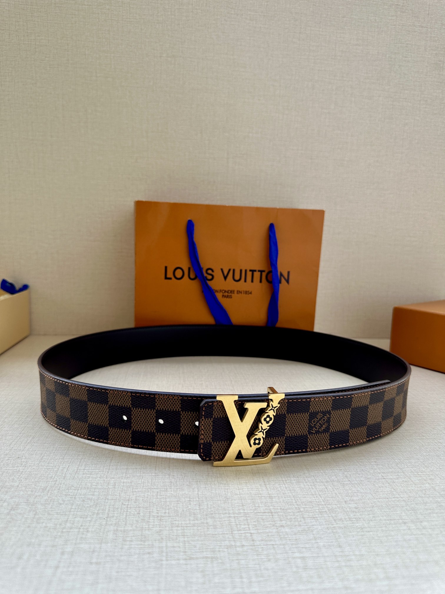 Louis Vuitton Monogram Print Men's Belt, 4CM Width