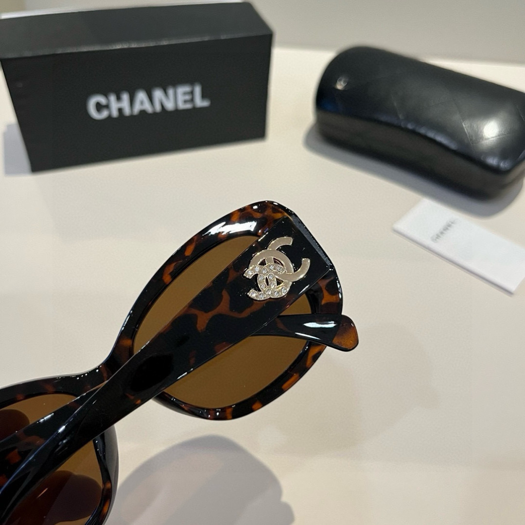 Chanel round frame sunglasses