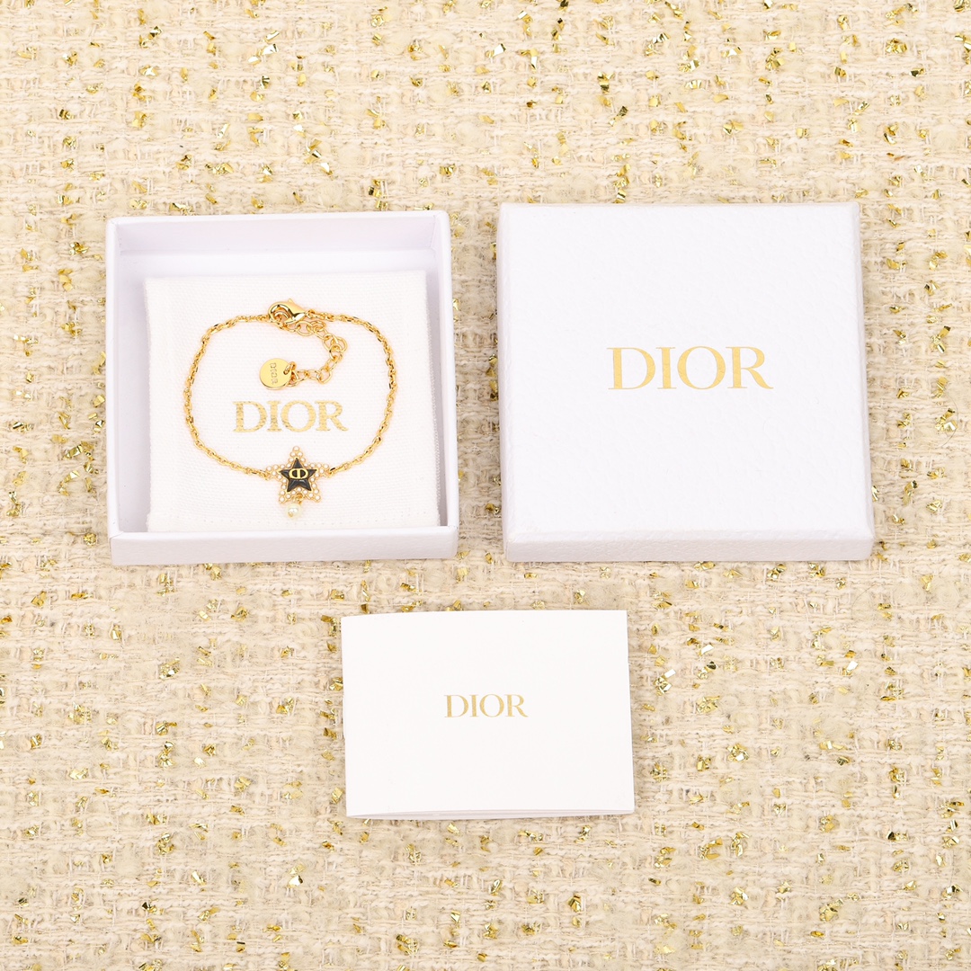 Dior black five-pointed star bracelet