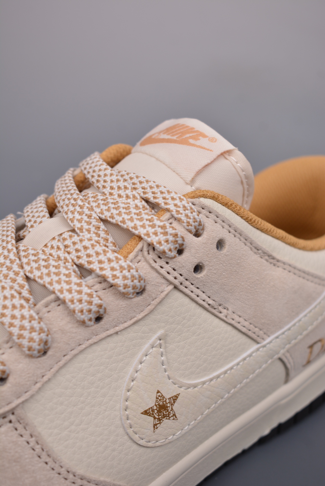 Dior x Nike SB Dunk Low Dior Off-White Khaki DIOR Embroidery DJ2024-066