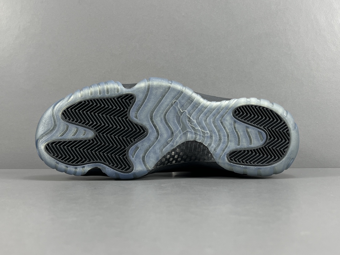 Nike Air Jordan 11 Retro HighCap and Gown 378037-005