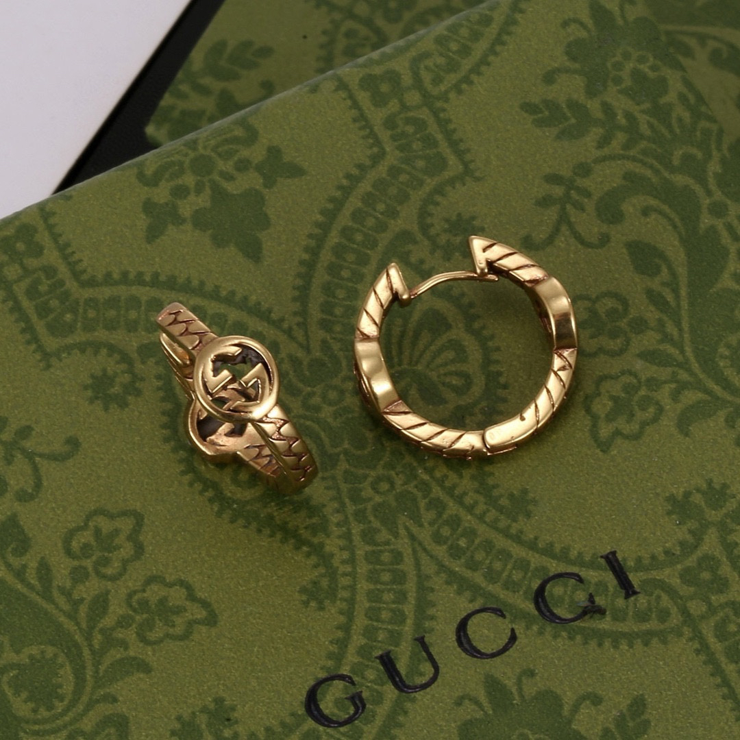 GUCCi vintage gold earrings