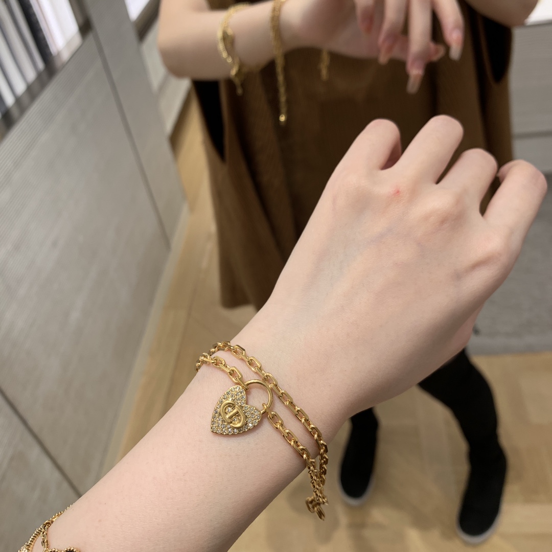 Dior CD heart necklace bracelet