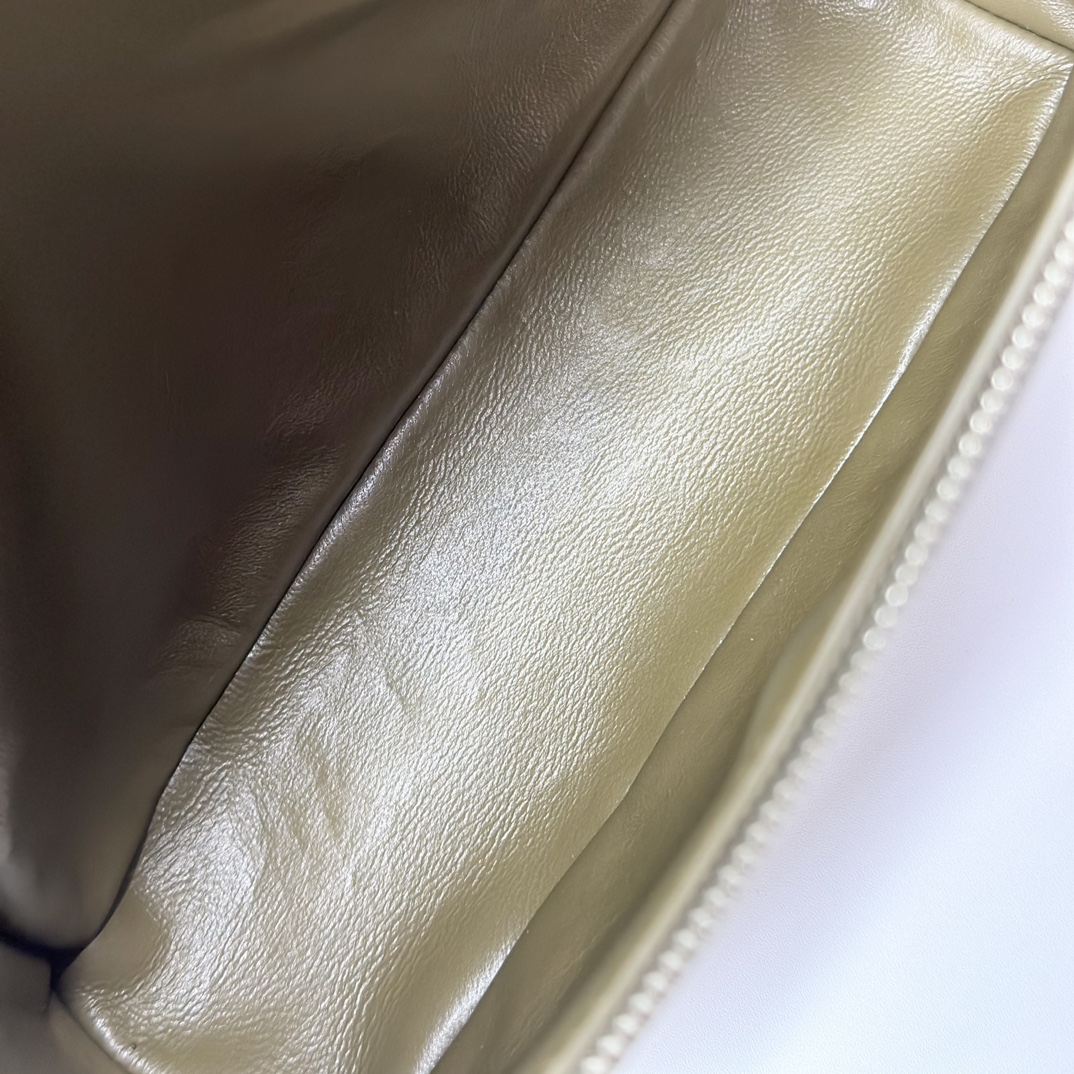 Loro Piana Extra poet L23.5 Square Backpack FAI6491
