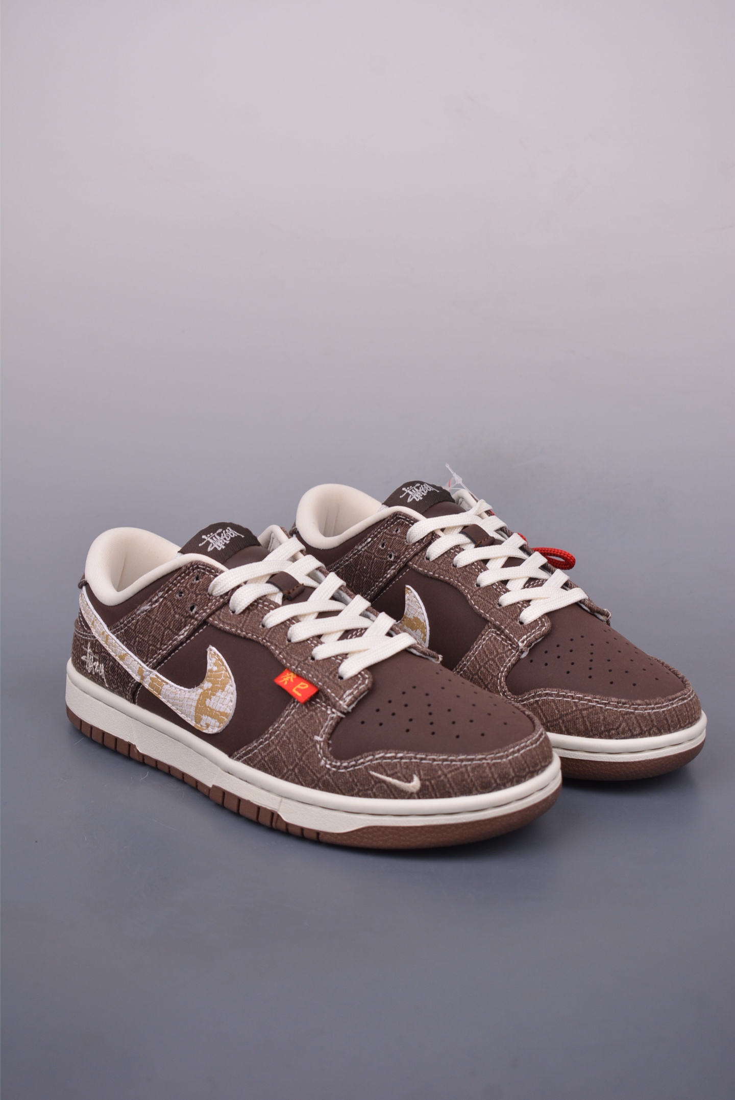 Nike SB Dunk Low sneakers 25 Year of the Snake Limited Edition Snake Denim Brown CH8311-112