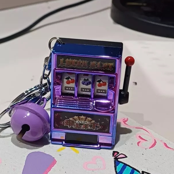 🔥ON SALE🔥Las Vegas Cute Souvenirs - Slots Keychain