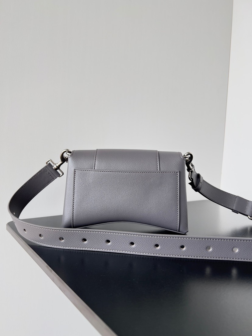 Balenciaga 23ss Down town bag