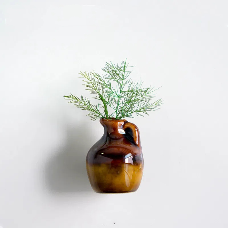 🍁🍁Cute ceramic vase magnetic refrigerator magnet