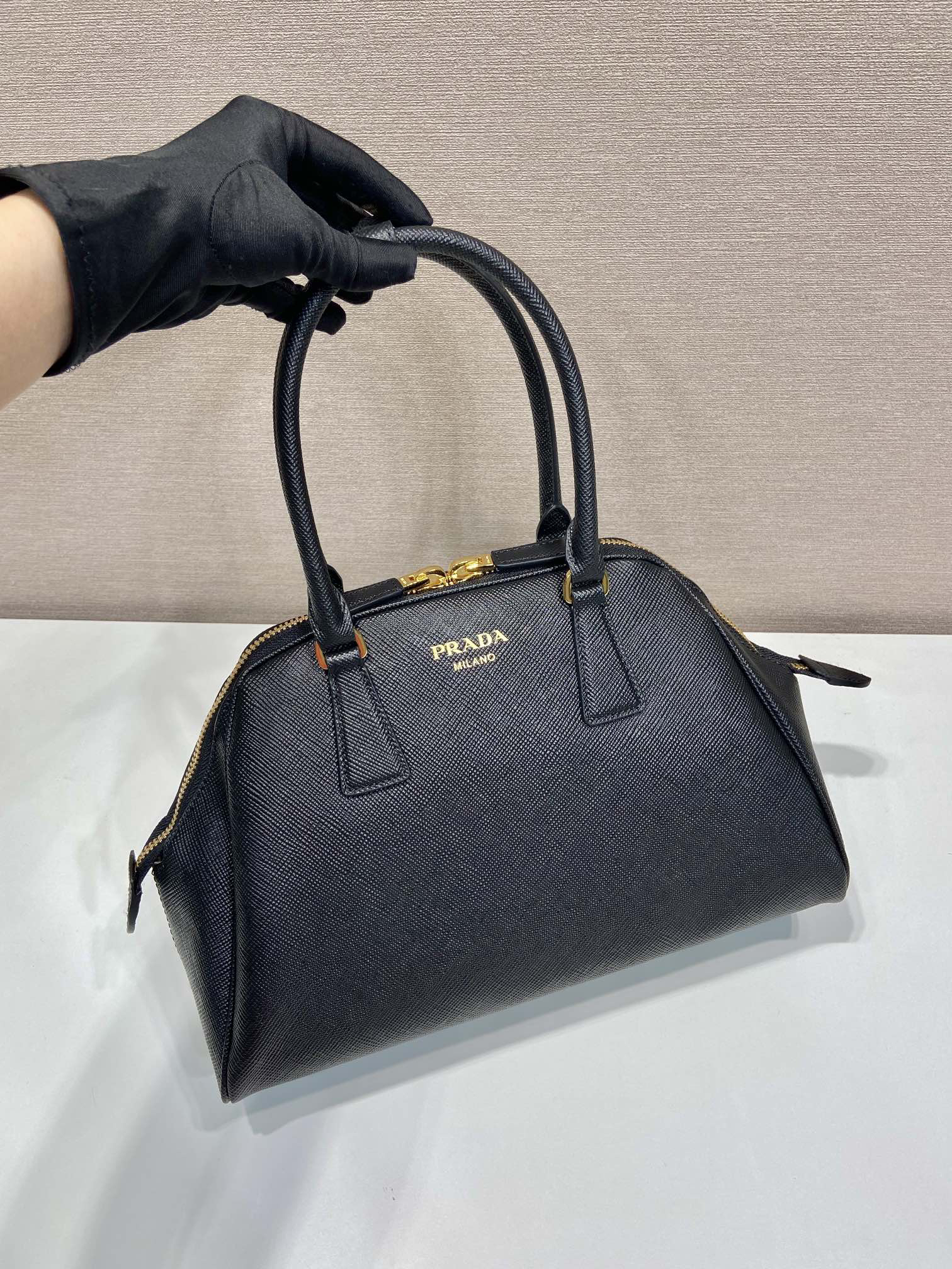 Prada Shell Bag 1BG537