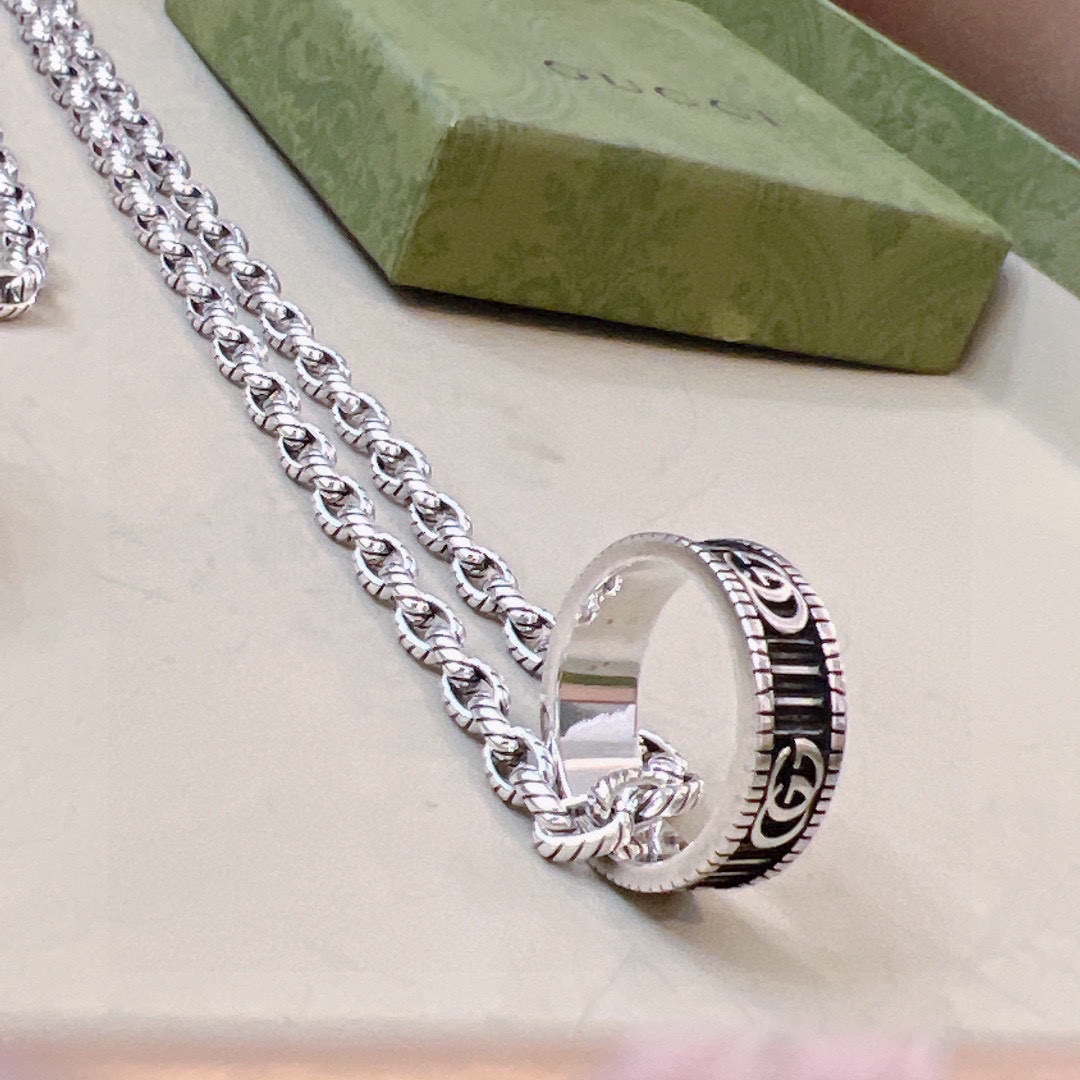 Gucci Anger Forest Series GG Ring Vintage Necklace