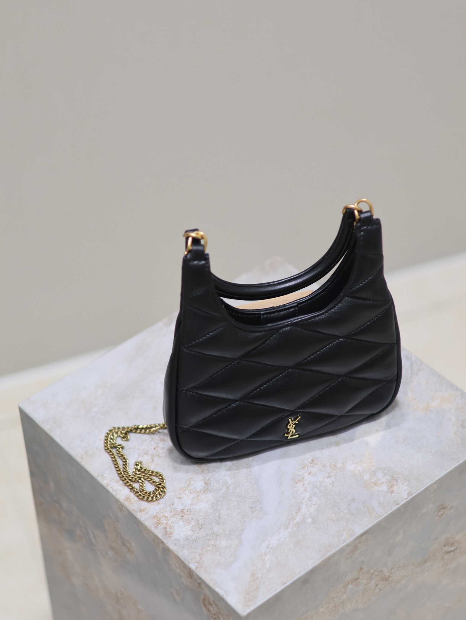 Yves Saint Laurent Sade hobo chain bag 793608