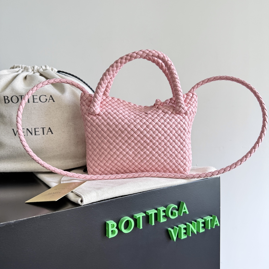 Bottega Veneta TOSCA woven handbag 776755
