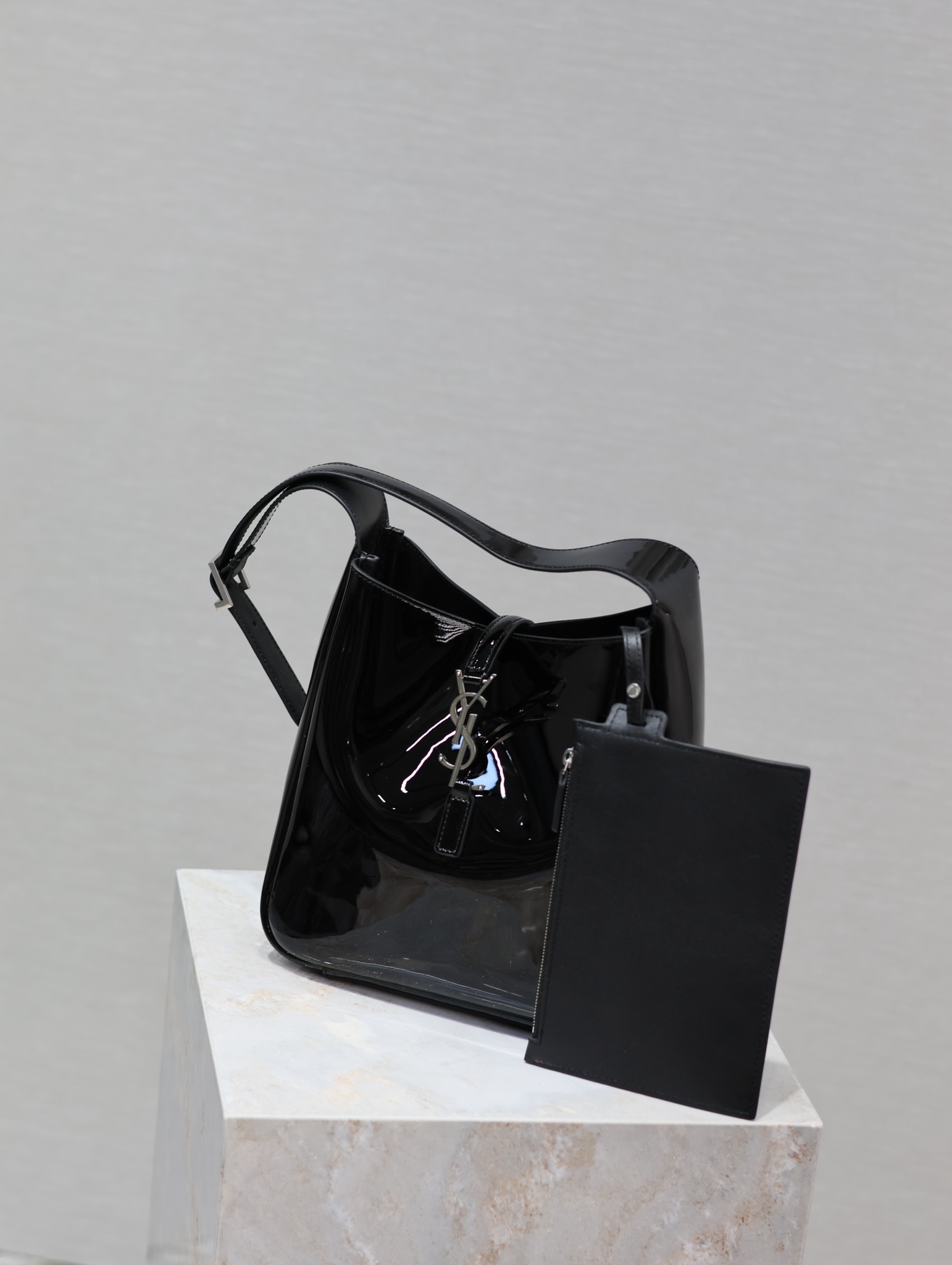 Yves Saint Laurent LE 5A7 Underarm Bag 713938