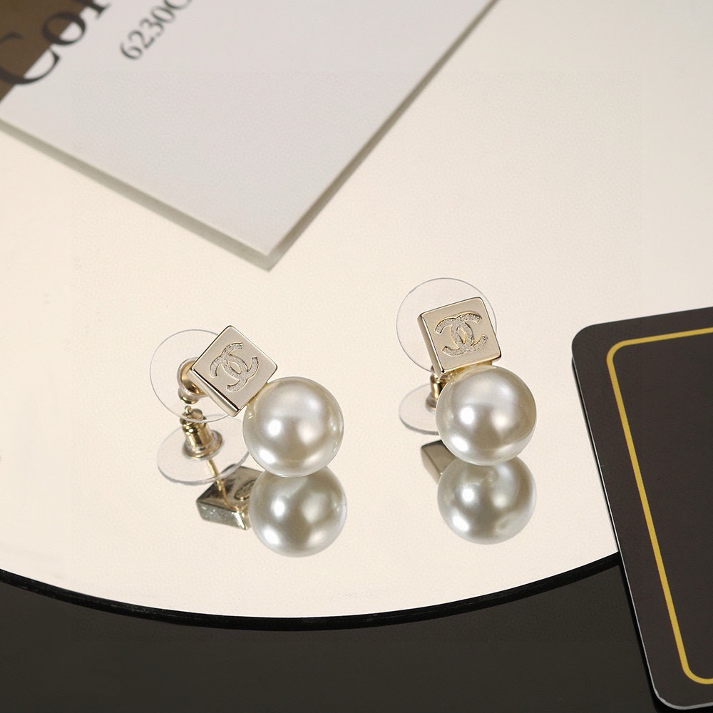 Chanel Square CC Large Pearl Earrings