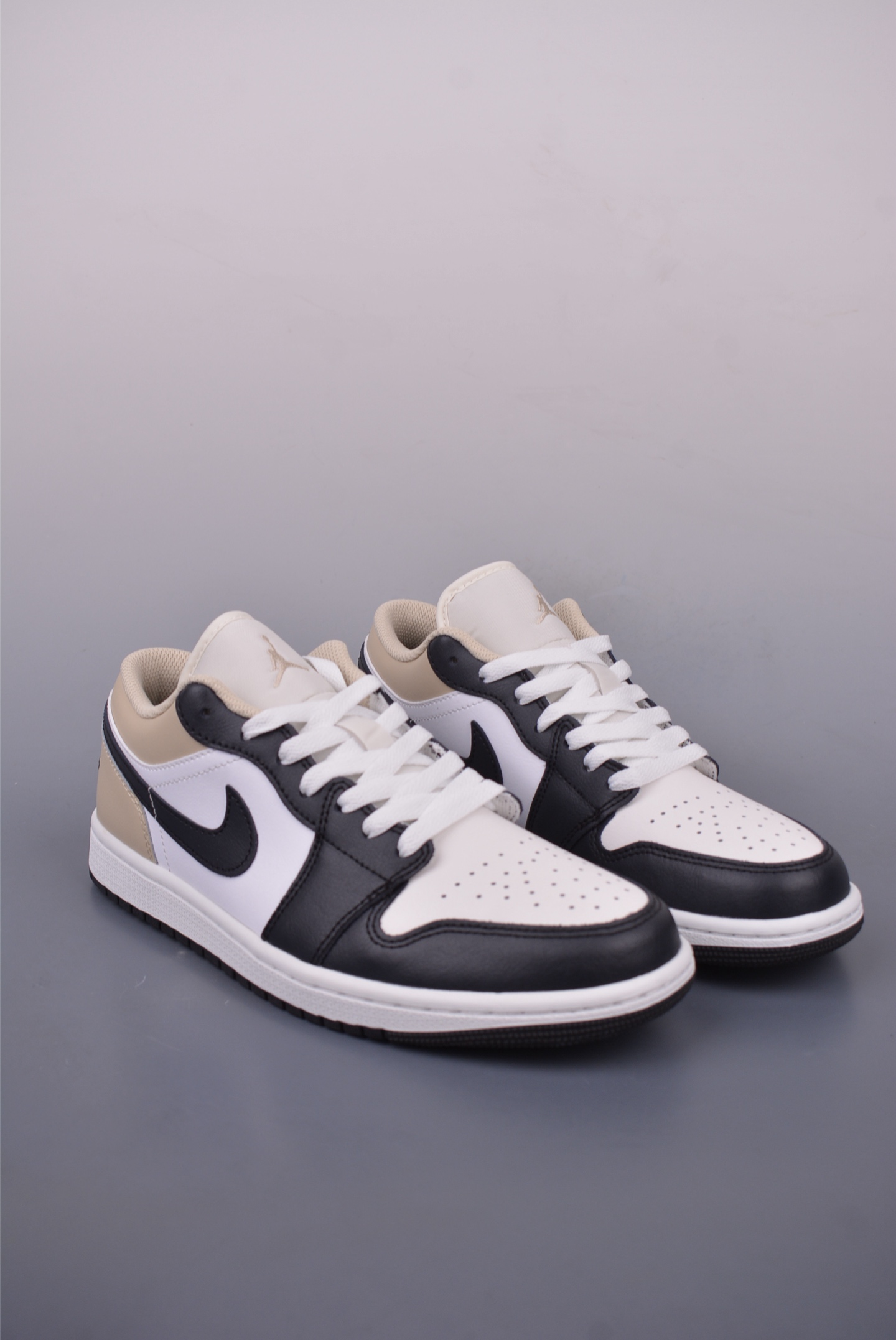 Air Jordan 1 Low AJ1 sports shoes 553558-153