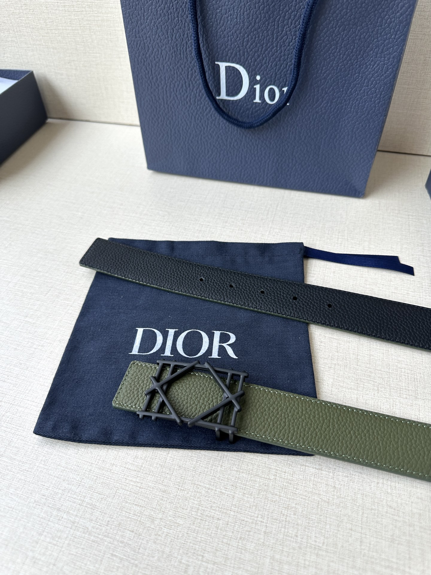 Dior double-sided leather belt with rattan check buckle, 3.5cm wide