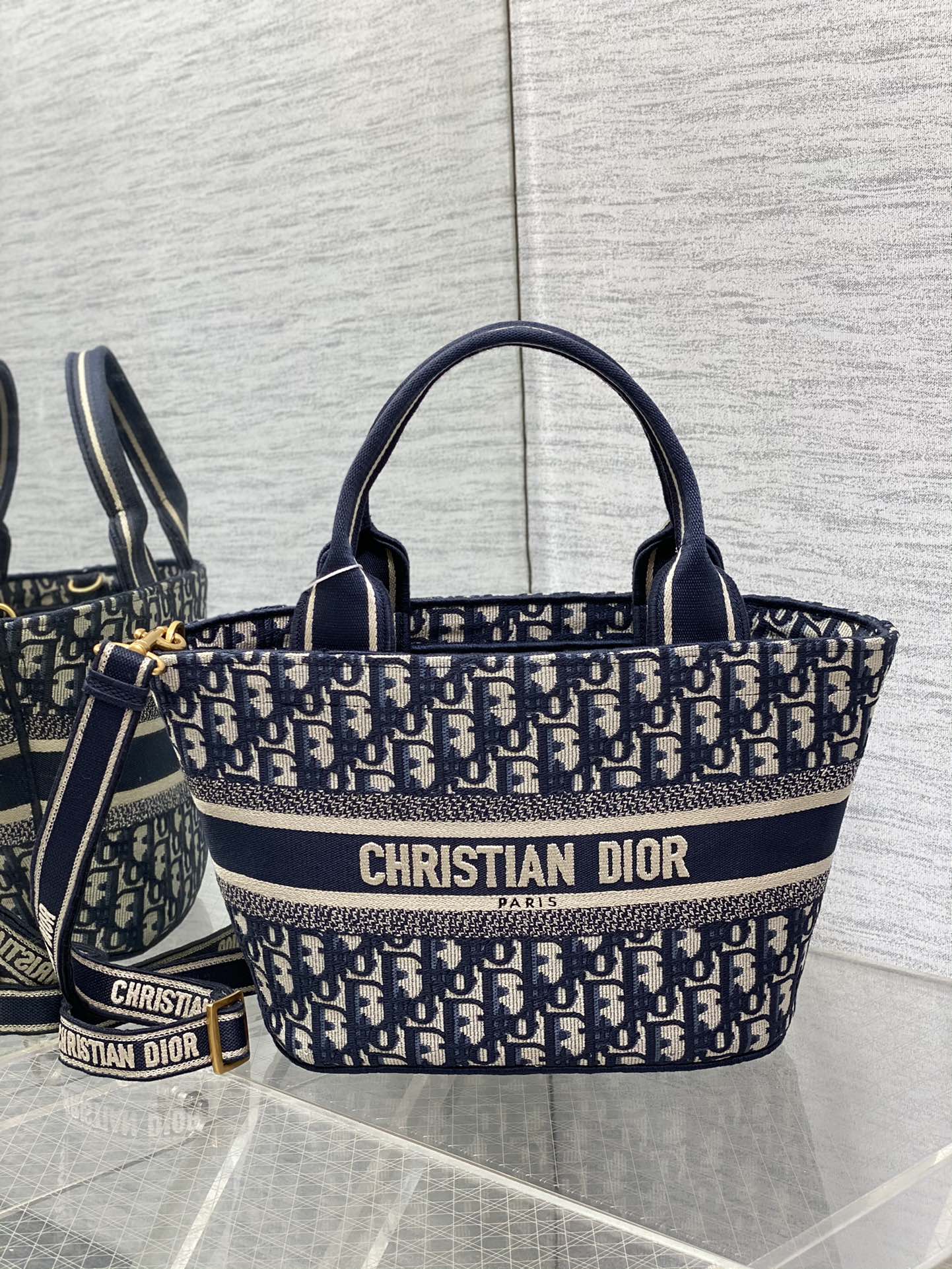 Dior 23ss classic monogram embroidered vegetable basket