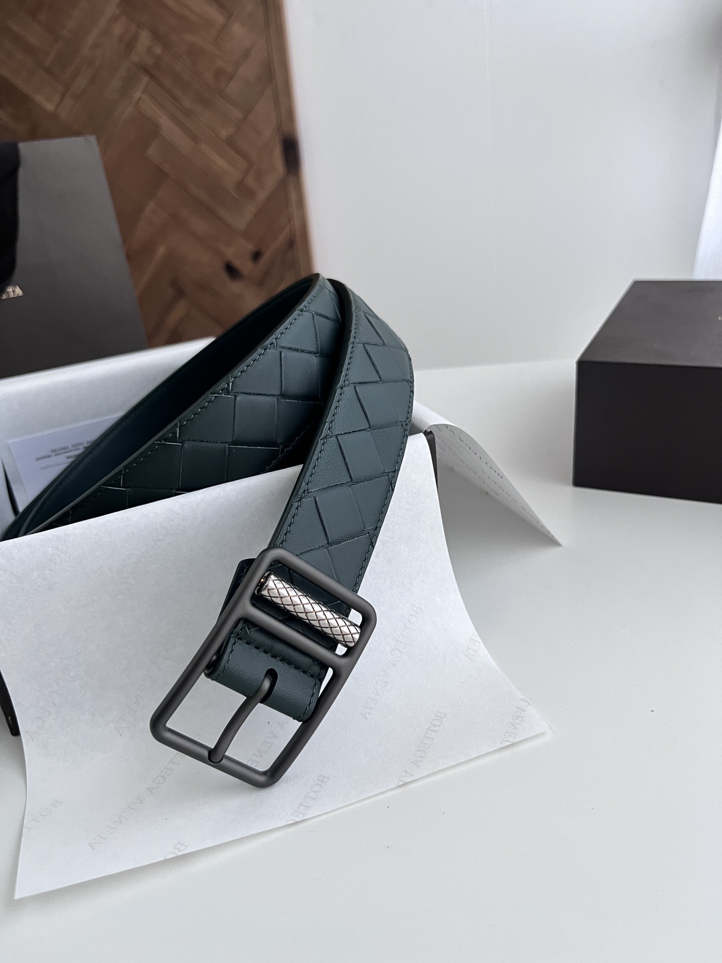 Bottega Veneta woven leather belt with rotating pin buckle, 3.5cm wide