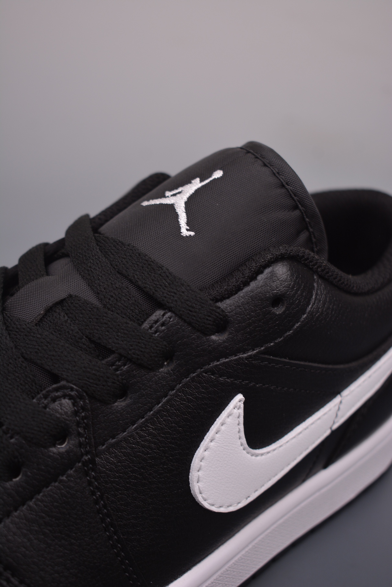 Air Jordan 1 Low Black and White Panda 553558-040