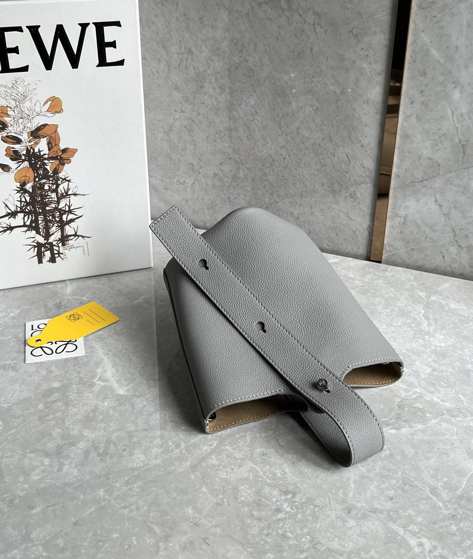 Loewe Pebble mini bucket bag 0705