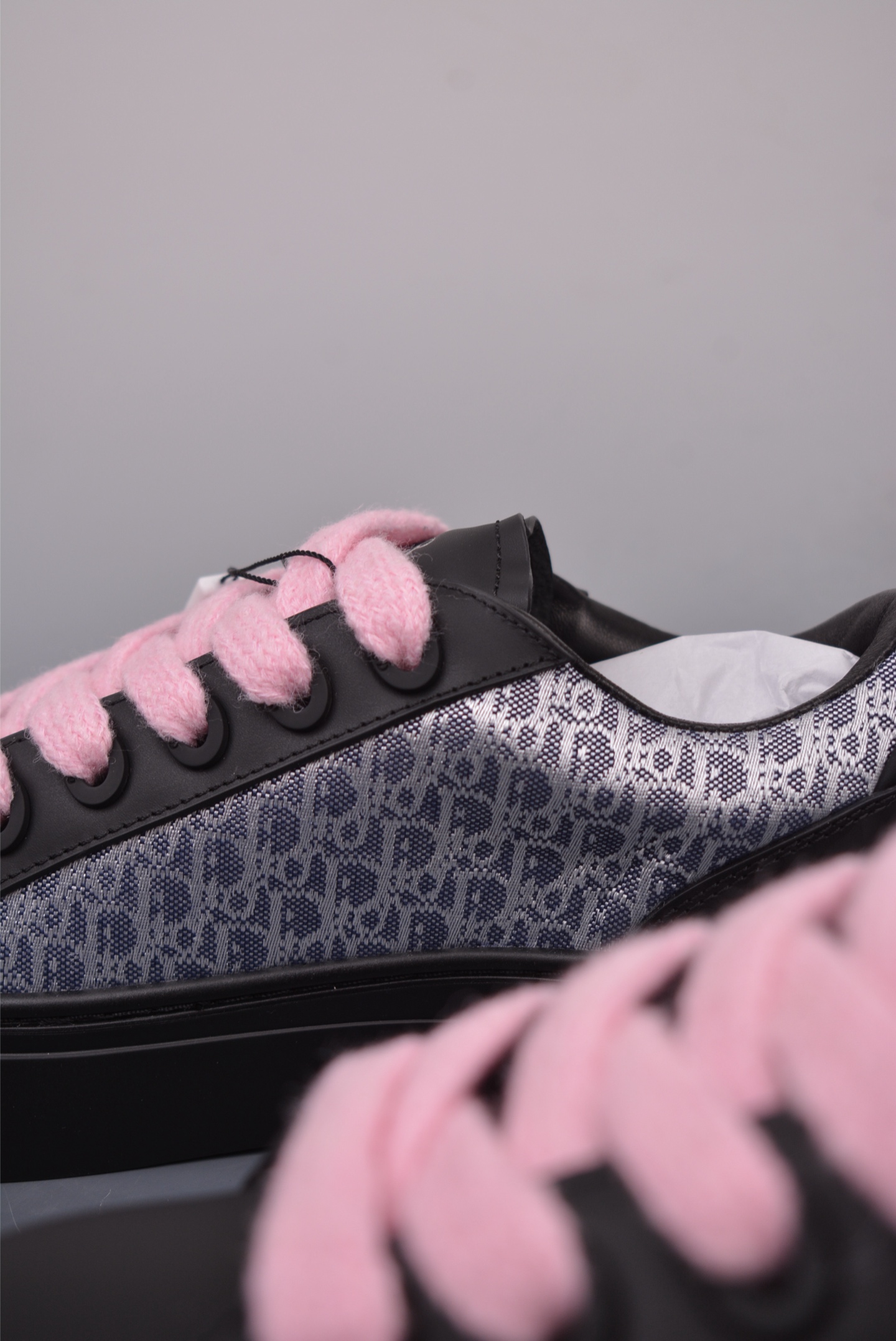 Dior B33 Low Top Sneakers Black and Pink Snake Year Limited Edition 3SN303ZEY